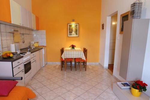 Apartments with WiFi Split - 4856, Split (photo 7)