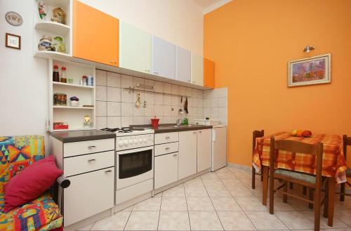 Apartments with WiFi Split - 4856 - image 3