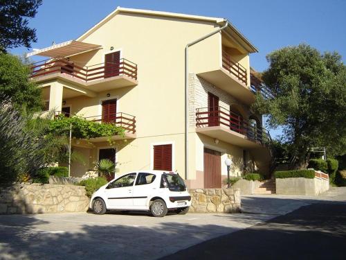  Apartment Supetarska Draga - Gonar 2002c in Supetarska Draga