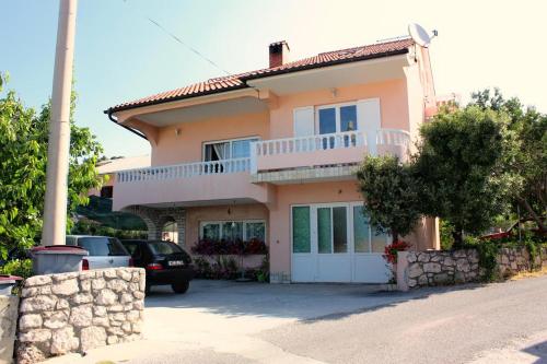 Apartments by the sea Barbat Rab - 5005