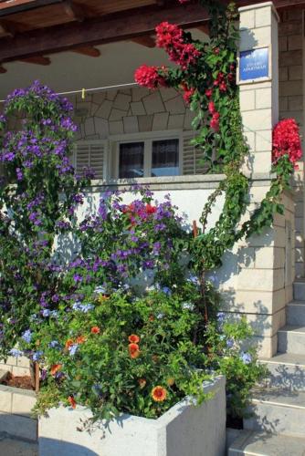 Apartments by the sea Zaklopatica Lastovo - 8341 - main image