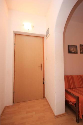  Triple Room Brsecine 8541b in Brsečine