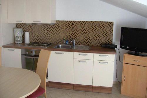 Apartment Jezera 5057d 