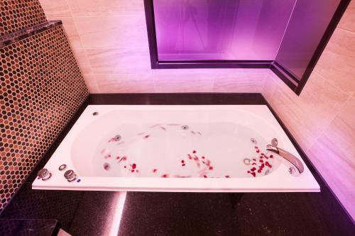 富士都商務汽車會館 台南市旅館308號 in Rende District