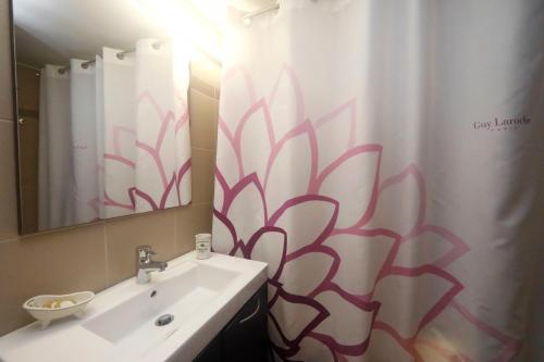 Gazi Boutique Apartment 2 - image 12