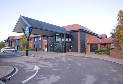 Entrance, Days Inn by Wyndham Stevenage North in Ashwell