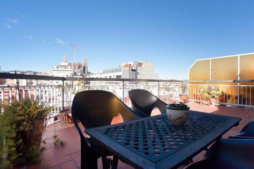 ApartEasy - Atic Sagrada Familia