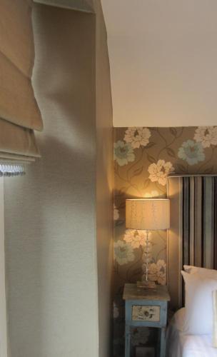 Monties Guest House - main image