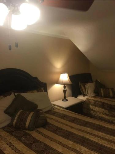 JARVIS West Blvd 3BD Suites B by Edgewater Park & Downtown Cleveland (OH)