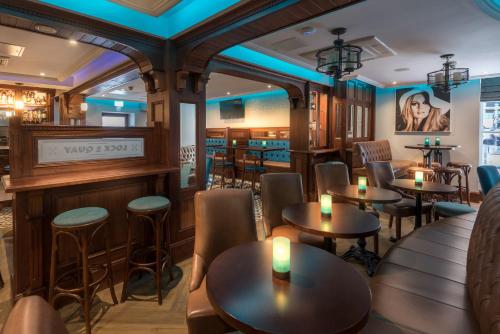 Shipquay Boutique Hotel - image 10