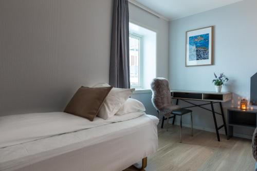 Enter Viking Hotel - image 9