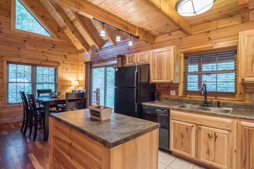 Frontier Cabin In Hocking Hills In Oh