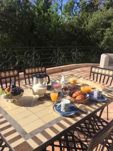 Food and beverages, La Garriniere in Saint-Raphael