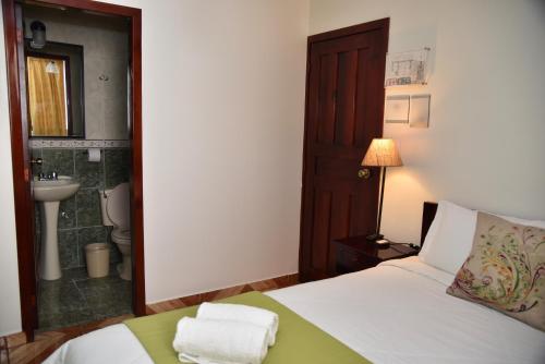 Single Room image 6