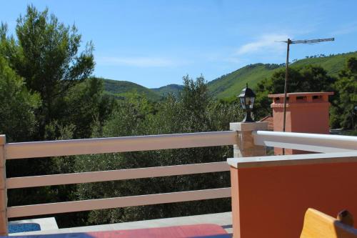 Family friendly apartments with a swimming pool Smokvica Korcula - 9161 - image 3