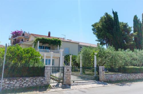 Apartments Maja - image 10