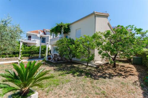 Apartments Maja - image 6