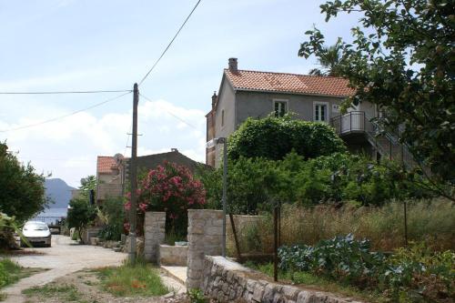 Apartments by the sea Trstenik Peljesac - 4575