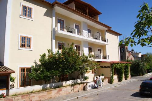 . Hotel Pelops