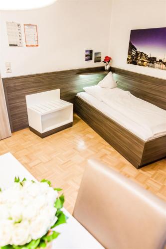 1 twin bed