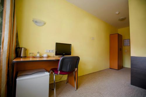 Astoria - image 7