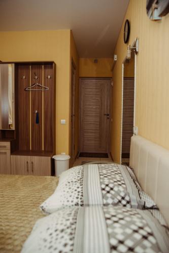 Mini Hotel Eleon - image 3