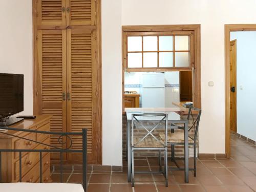 Apartamentos Turísticos La Mundial - image 5