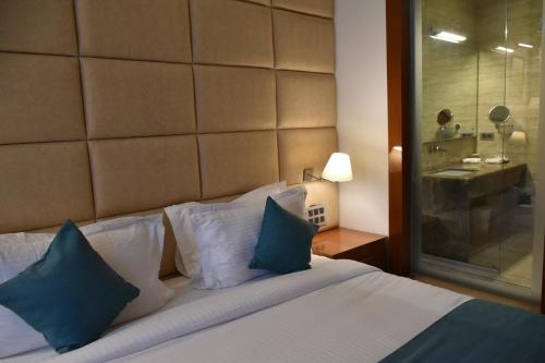 Millennium Inn