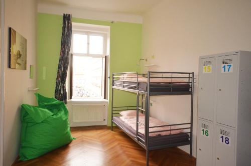 Travel&Joy backpackers