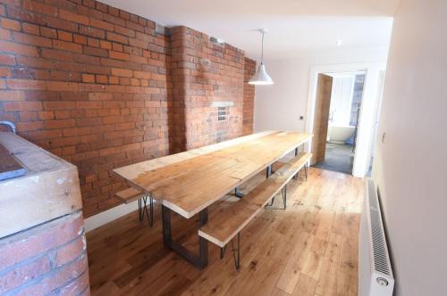 Stunning Penthouse Slps 20 (38 A4), Manchester (photo 11)
