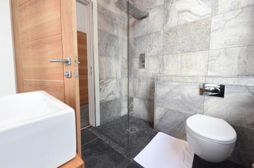 Stunning High Spec Sleep 14 (38 A3), Manchester (zdjęcie 5)