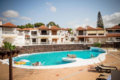 Sea View Royal Apartment - main image