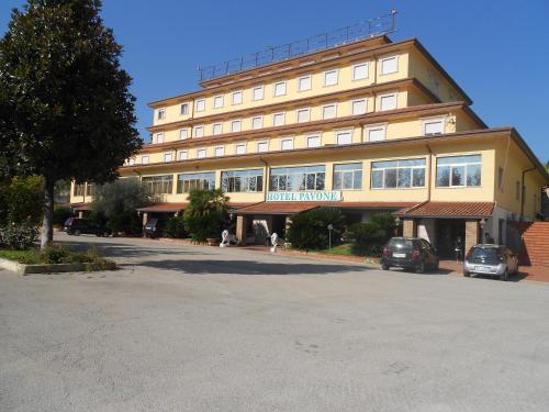 Grand Hotel Pavone, Cassino bei Colle San Magno