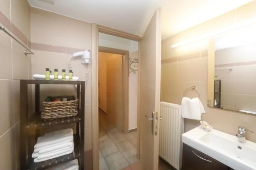 Gazi Boutique Apartment 1 - image 10