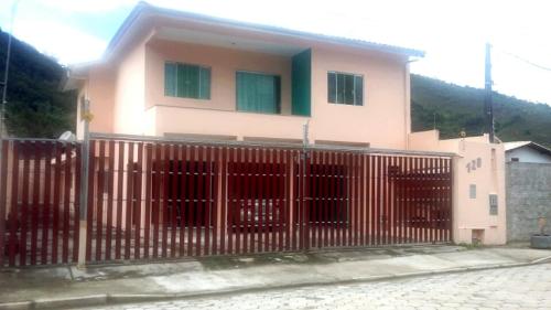 kitnets a 300mts Martim de Sa Caragua - Caraguatatuba