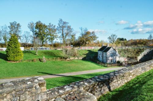 Aqueduct Cottage