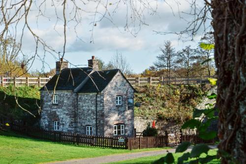 Aqueduct Cottage