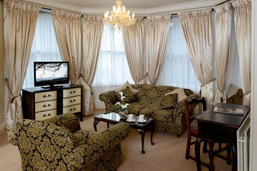 Stags Head Hotel - main image