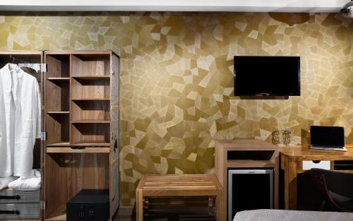 360Degrees Pop Art Hotel - image 8