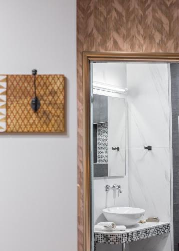 Standard Double Room image 2