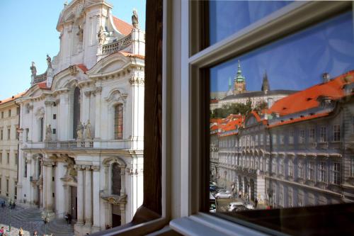 Three Golden Crowns Apartments - image 12