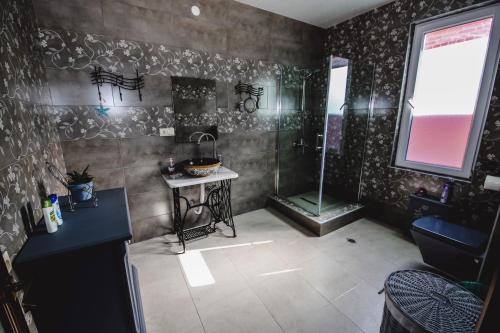 Deluxe Double Room with Shower