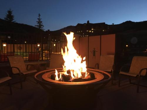 Sundial Lodge Superior Penthouse by Canyons Village Rentals - image 5