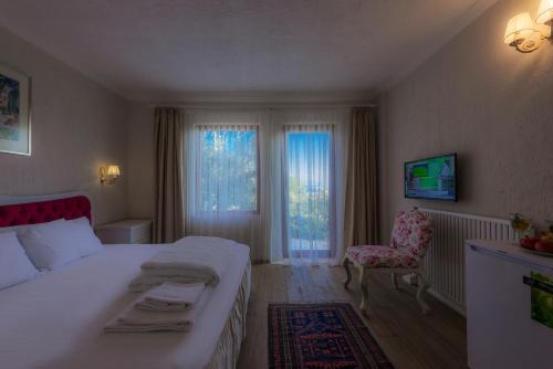 Aeneas Hotel - image 14