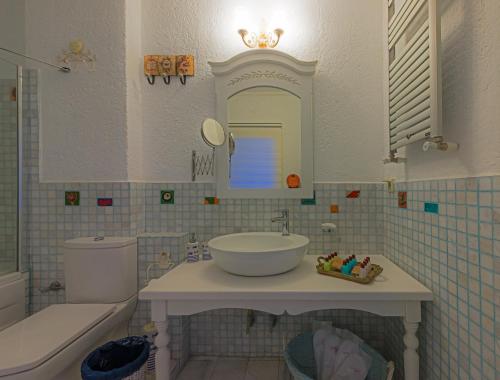 Aeneas Hotel - image 8