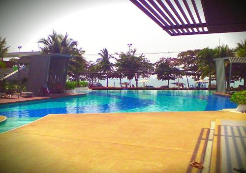 Lumpini Park Beach Top Floor by Strand  - 해변