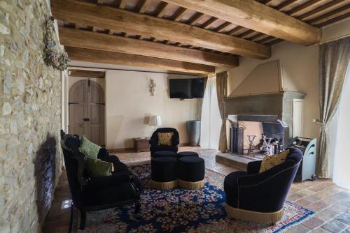 Koplietošanas atpūtas telpa ar TV, AGRITURISMO Ca' Maggio in Sasso Feltrio
