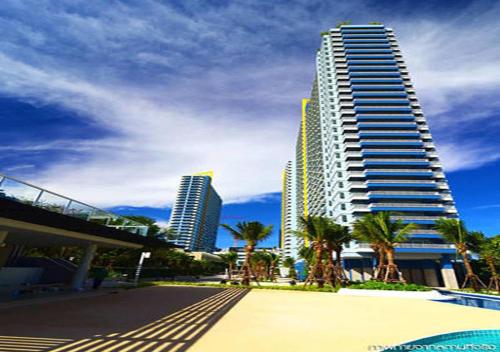 Lumpini Park Beach Top Floor by Strand  - 출입구