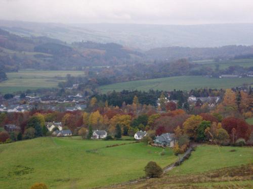 Brae House - image 2