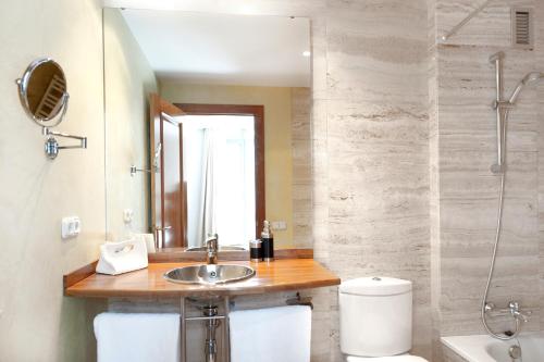 You Stylish City Centre Apartments - main image